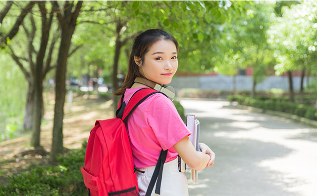 低学历女生适合的职业女生的高薪长久职业有哪些