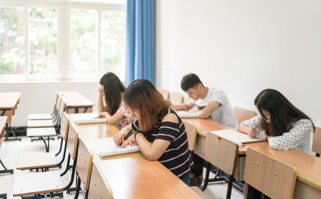 大专学历能不能参加一级建造师的考试呢