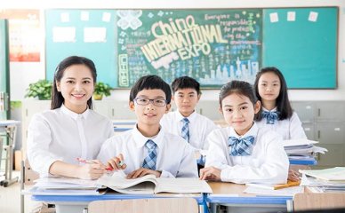 女孩子学什么技术好适合女生学的稳定技术