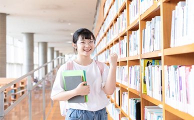 西南财经大学学费一年多少(西南财经大学学费一年多少)