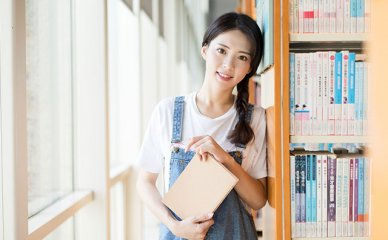 英国利兹大学本科申请条件及学费(英国利兹大学本科申请条件及学费多少)