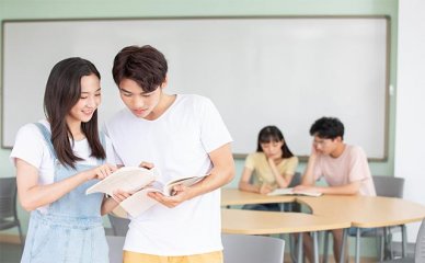 成人本科学费一般多少钱一年