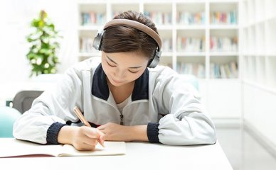 学英语从零开始没有英语基础怎么自学(没英语基础的人怎样自学英语)