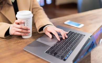 学制作奶茶蛋糕要多少钱培训费(学做蛋糕学费要多少钱一个月)