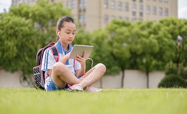 留学生出国高峰期多久到(高校要求海外经历一般是多久)